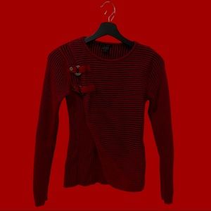 Two layer buckle shirt